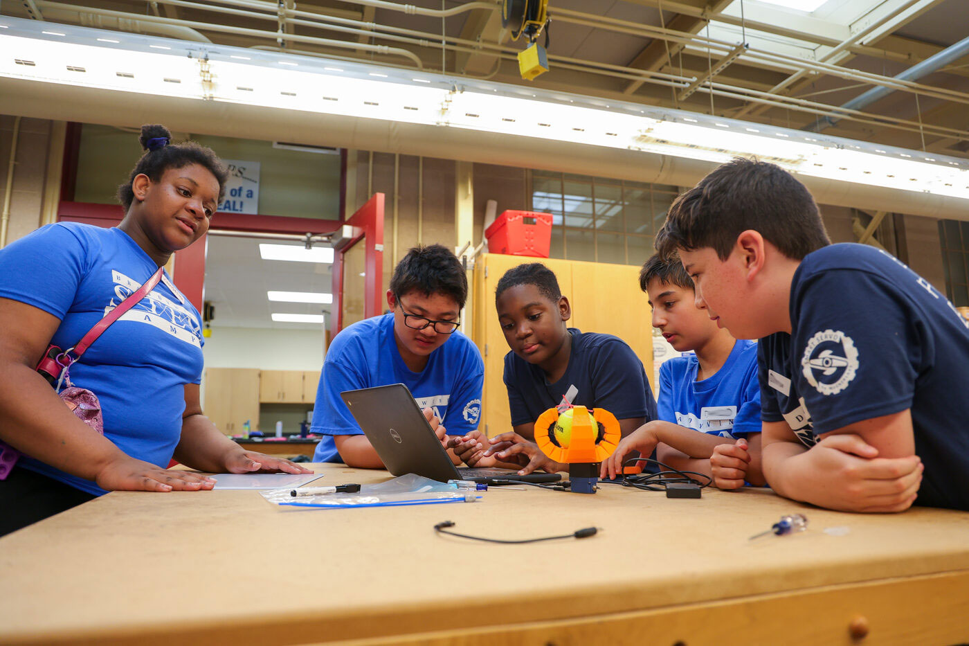 SmartServo STEM Camp students collaborating on a build